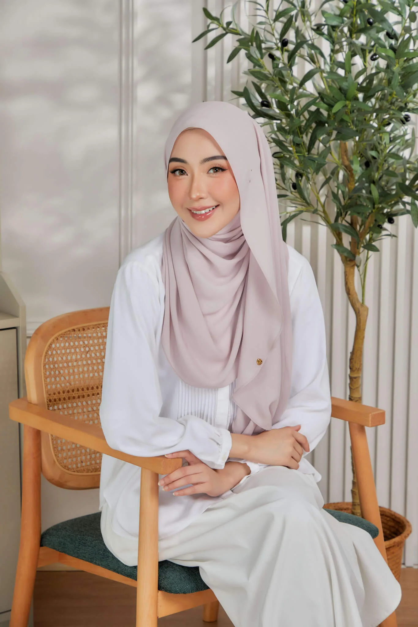 Luna Shawl In Yogurt - Image 3