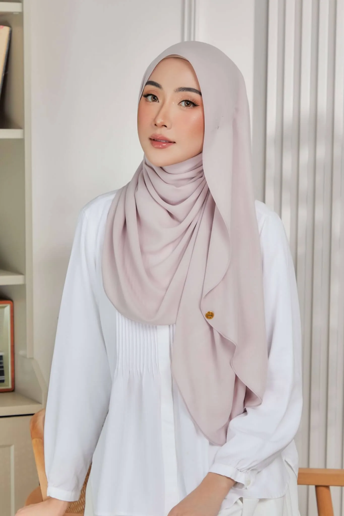 Luna Shawl In Yogurt - Image 2