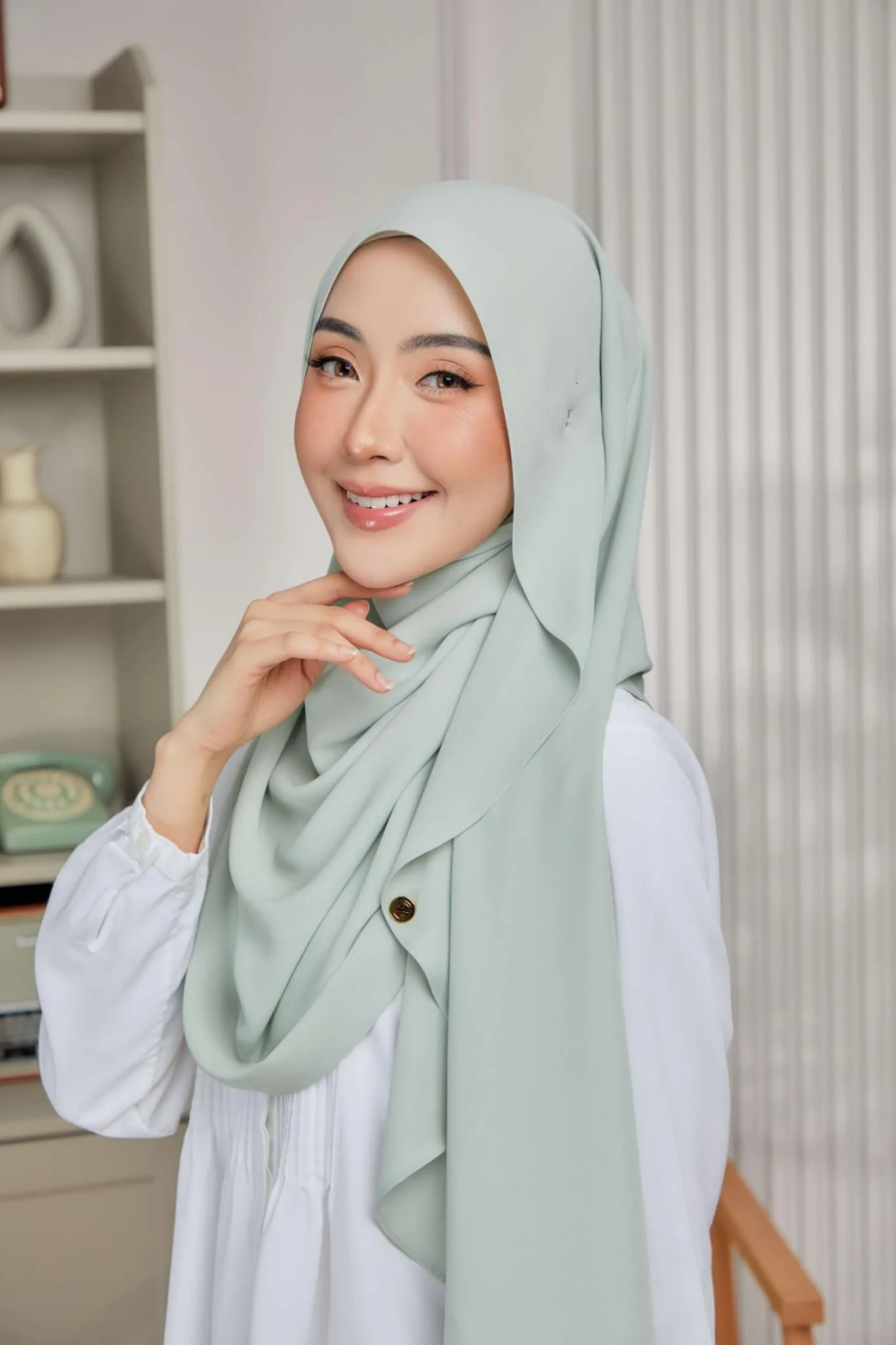 Luna Shawl In Sage - Image 3